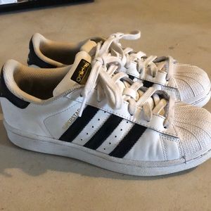 Adidas Sneakers